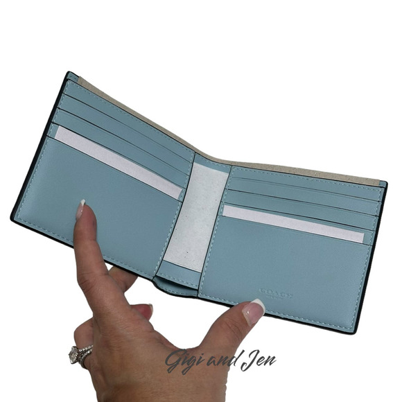 Coach signature C Wallet NWOT - Picture 2 of 4